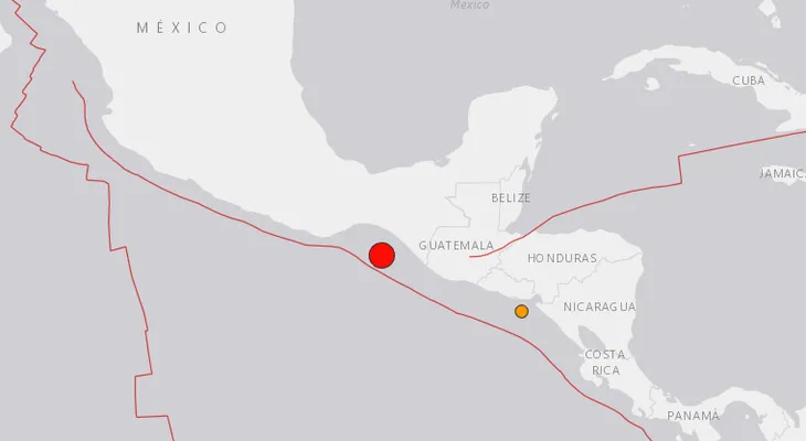 Sismo de magnitud 8,0 sacude costa sur de México