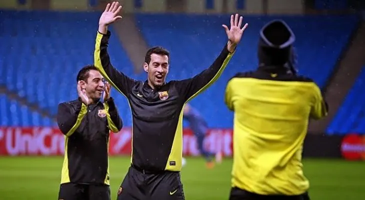 El Barça aterriza en París con lluvia y se entrena esta tarde