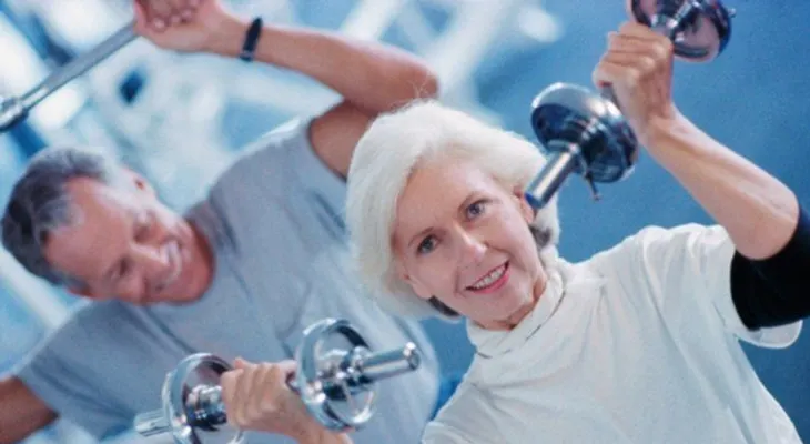 4 tipos de ejercicios para prevenir y combatir la osteoporosis