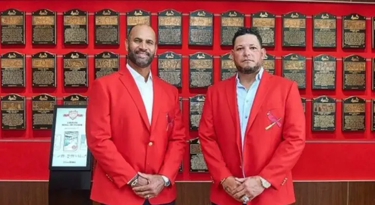 Yadier Molina y Albert Pujols ingresan al Salón de la Fama de los Cardenales en emotiva ceremonia