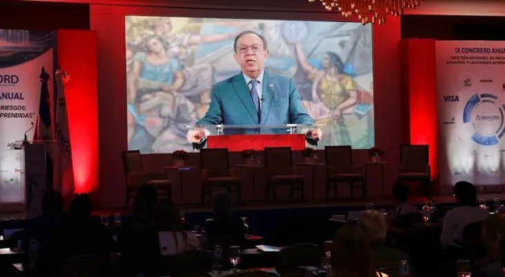 Gobernador Banco Central destaca robustez del sistema financiero en el cierre del IX Congreso de Abancord 