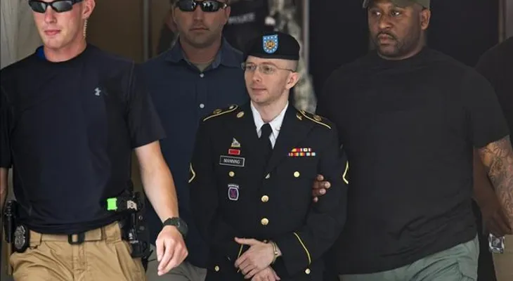 El soldado Manning pide "perdón" por el daño causado a EE.UU.