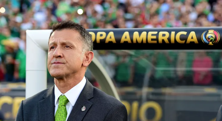 Juan Carlos Osorio apuesta su pelo por la gloria del Tri mexicano