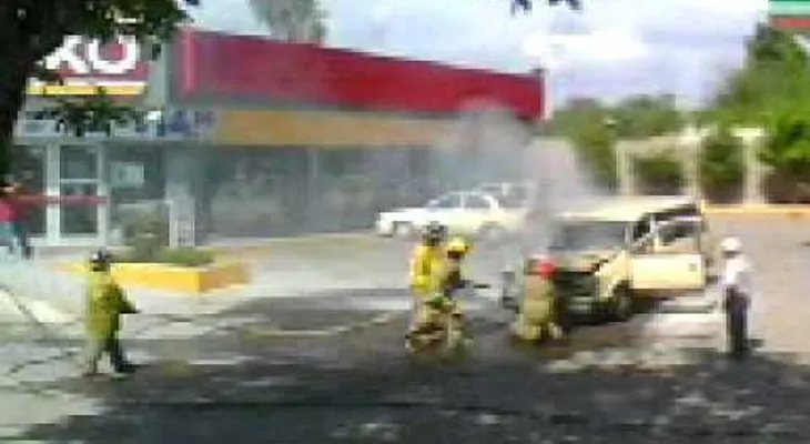 Fuego quema una ferretería en Higüey y deja pérdidas por seis millones de pesos 