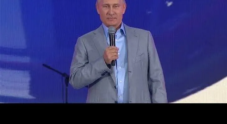 Putin dice ser "más temible que una bomba nuclear"