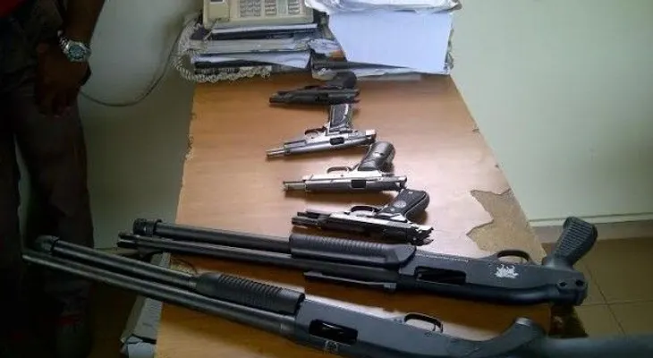 Incautan 6 armas de fuego ilegal en compraventa de Santiago   