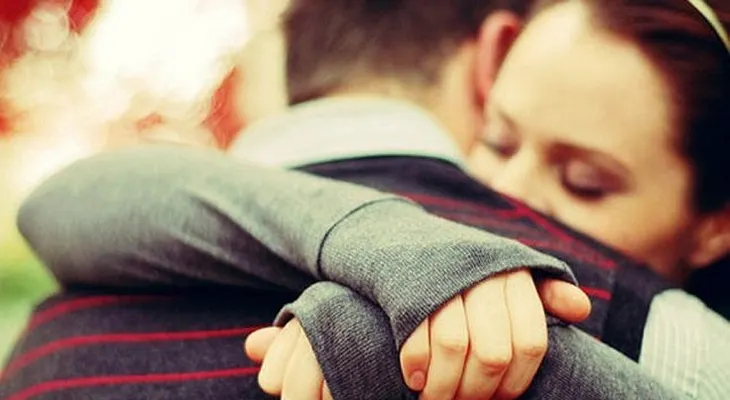 Tu cuerpo necesita un abrazo diario y esta es la verdadera razón