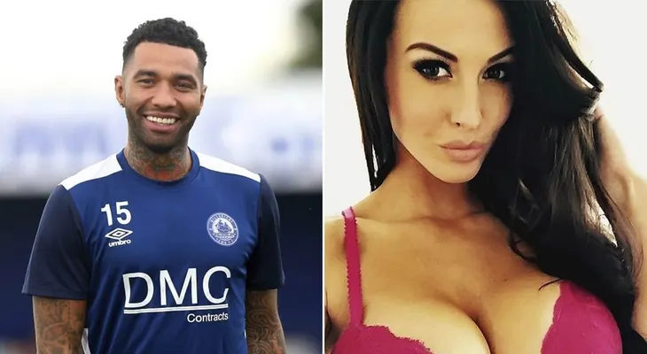 Descubren por un detalle al futbolista con una doble vida realizando videos sexuales junto a su mujer