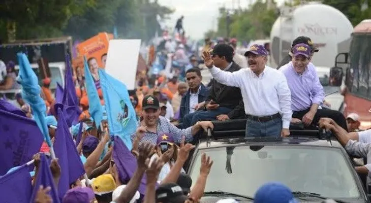 Presidente Medina recorre comunidades del Sur tras lanzamiento oficial de su campaña