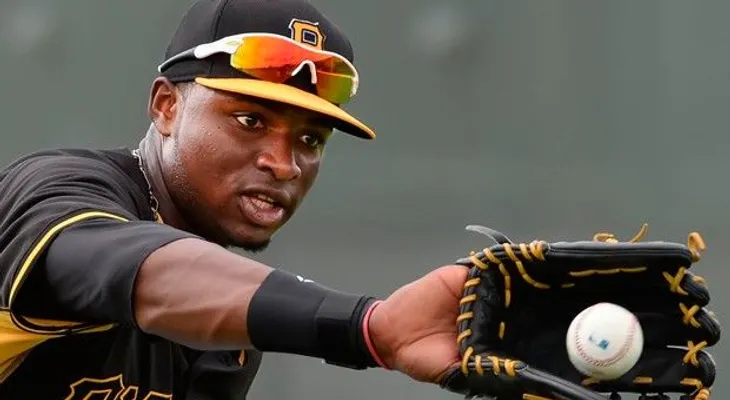 Piratas atan a Gregory Polanco hasta el 2021