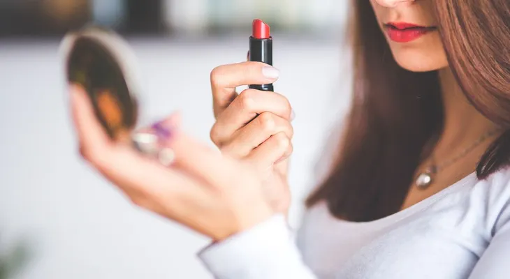 Quiero el divorcio; le dice de inmediato al verla sin maquillaje 