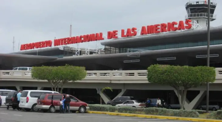 En República Dominicana no permiten entrada de puertorriqueña "por ser comunista"