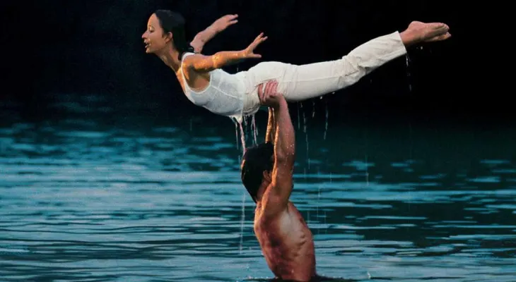 La estrella de "Dirty Dancing" reveló el secreto que escondió Patrick Swayze para la icónica escena del lago