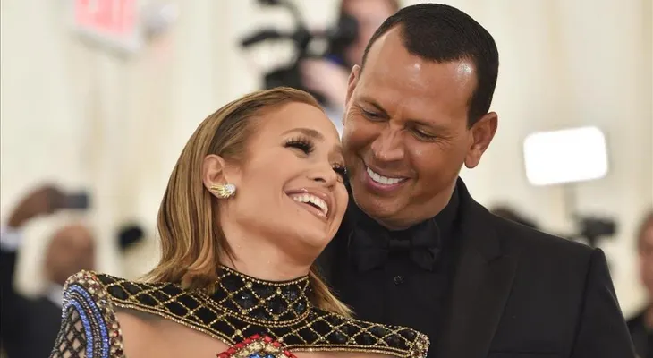 La verdad florece: Alex Rodríguez y JLo terminan relación; eliminar las canas; endometriosis