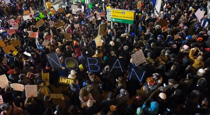 Aumenta la resistencia contra el decreto inmigratorio de Trump