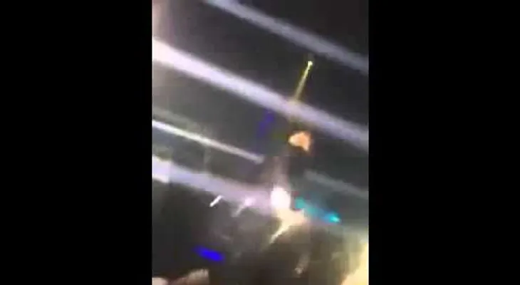 Rapero Kevin Gates patea fánatica en concierto (VIDEO)