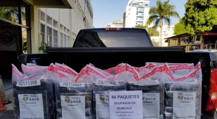 DNCD ocupa 86 paquetes de drogas y apresa tres hombres