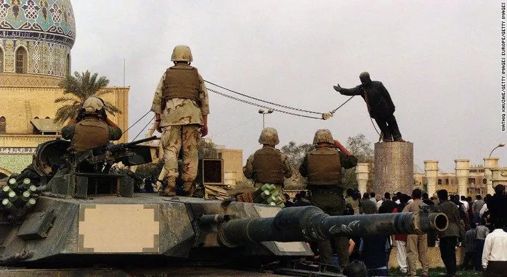 Tony Blair lamenta "errores" en la invasión a Iraq, pero no se arrepiente de haber depuesto a Saddam