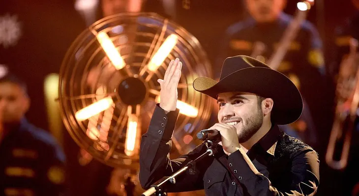 Piden quitar video del cantante mexicano Gerardo Ortiz porque "incita al feminicidio"