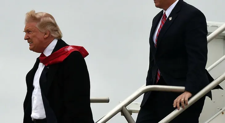 Pence descarta giro sobre Taiwán y dice que llamada a Trump fue solo cortesía