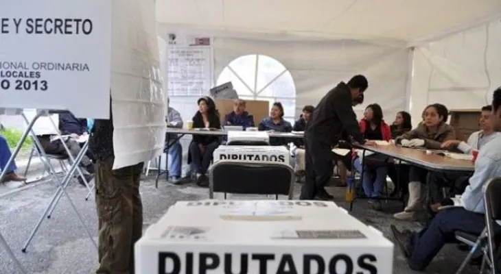 Abren mesas electorales para comicios mexicanos