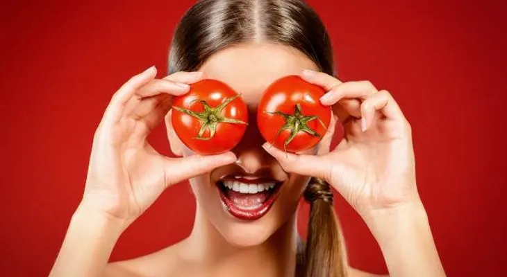 4 remedios con tomate para lucir una piel hermosa!