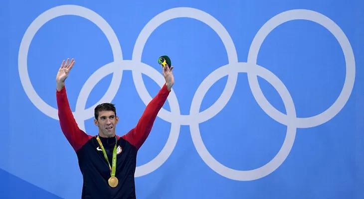 Michael Phelps se cuelga dos medallas más en una jornada de oro para EE.UU.