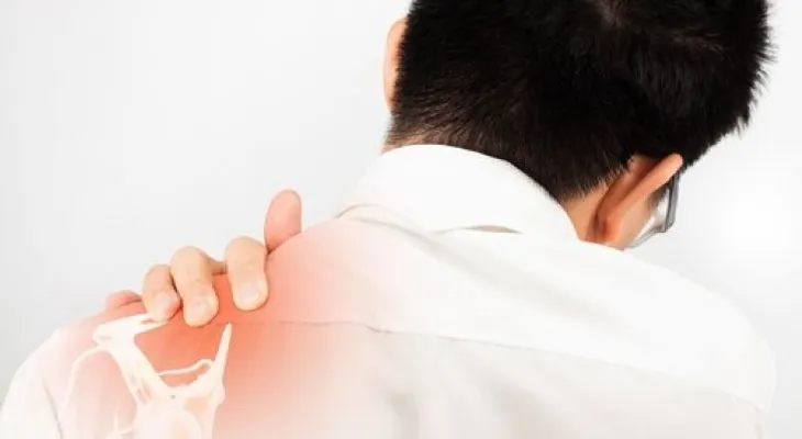 El dolor en los musculos; 1 minuto será suficiente para aliviarlo con este truco