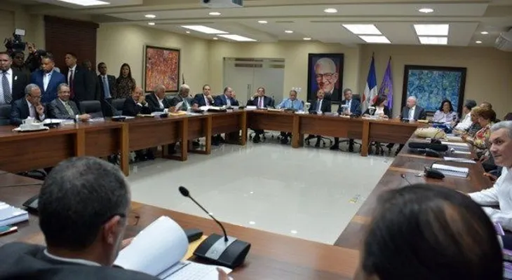 El Comité Político del PLD se reunirá el próximo lunes