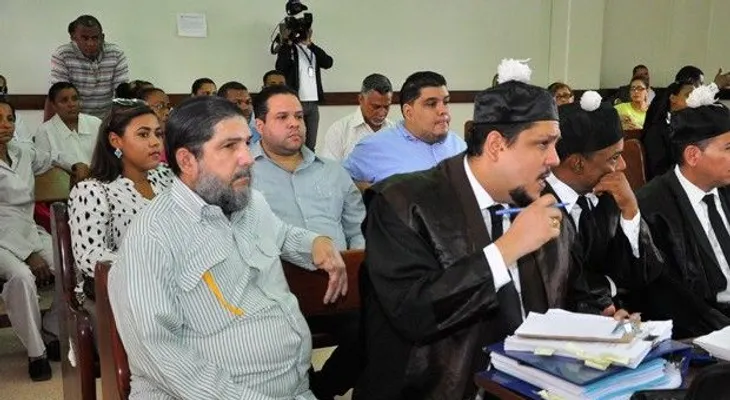 Tribunal aplaza audiencia de Marcos Martínez