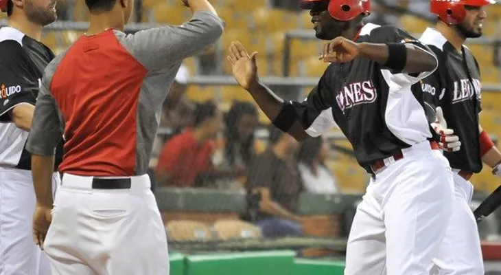 Gigantes derrotan a los Leones y siguen en 1er lugar 