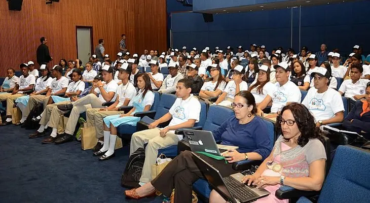 .Estudiantes educarán sobre cómo evitar riesgos en Internet