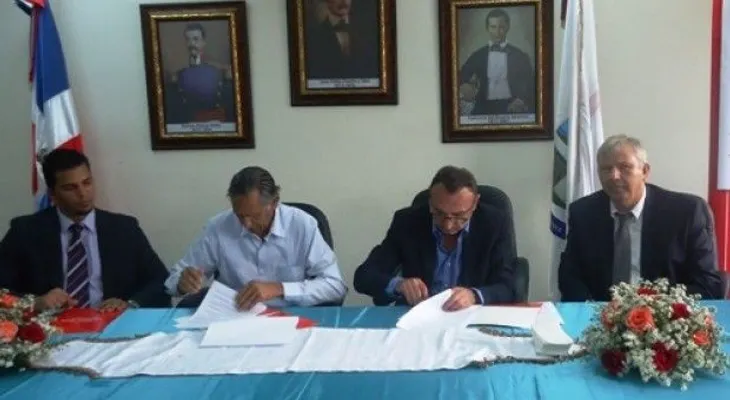 DOMICEM y Alcaldía de Palenque renuevan acuerdo de colaboración 