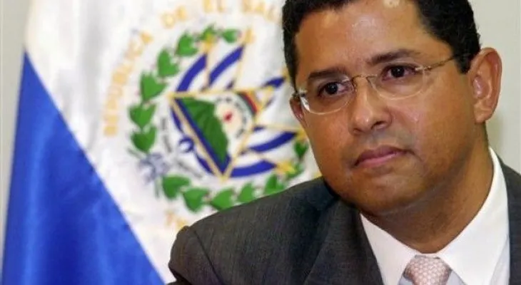 Expresidente de El Salvador, Francisco Flores, sufre derrame cerebral y cae en coma