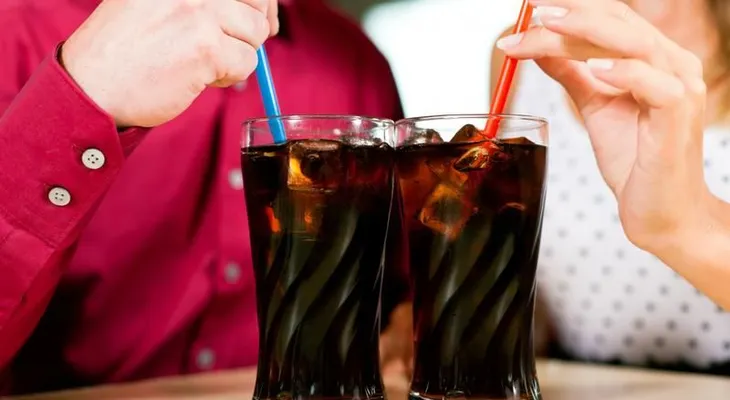 Confirmado por un nuevo análisis: Dos latas de refrescos pueden causar diabetes