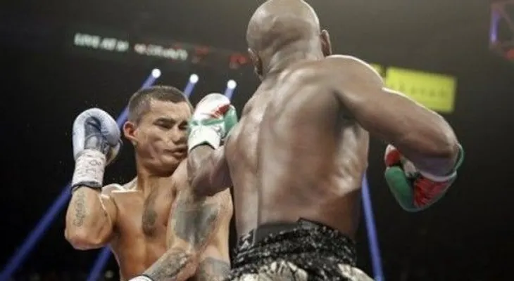 Floyd Mayweather derrota fácil a Marcos Maidana