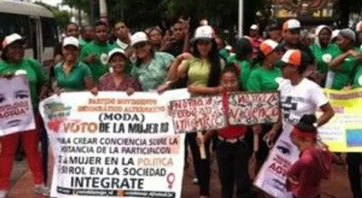 Mujeres del partido Moda rinden homenaje a las Hermanas Mirabal 