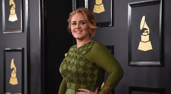 Adele pone fin a las especulaciones: "Sí estoy casada"