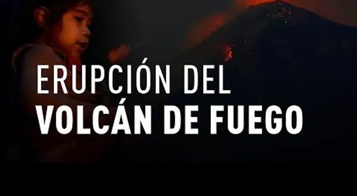 Lloran desconsolados por víctimas del Volcán en Guatemala; un dron capta las destrucciones
