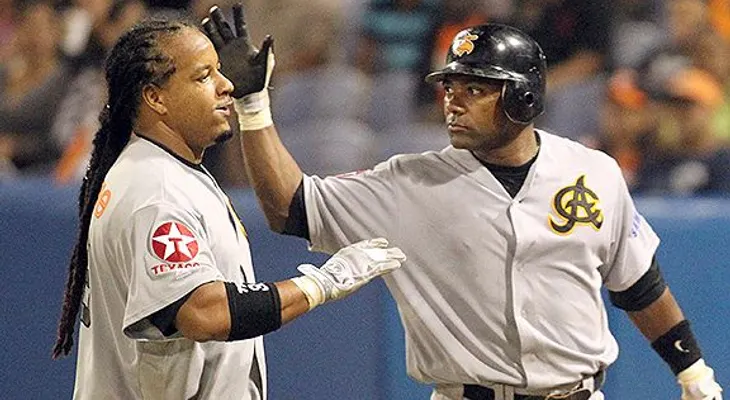 Manny Ramírez y Miguel Tejada  a punto de firmar con Pericos de Puebla