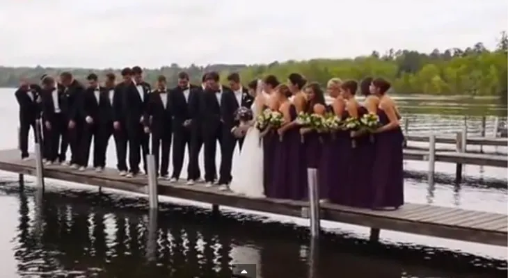 Video: Se hunde embarcadero donde recién casados posaban para la foto