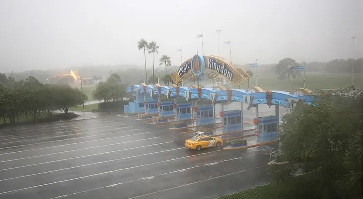 Cierran parques de Disney World hasta el lunes, por huracán Irma