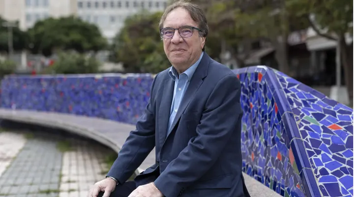 Amós García advierte sobre posible pandemia por gripe aviar