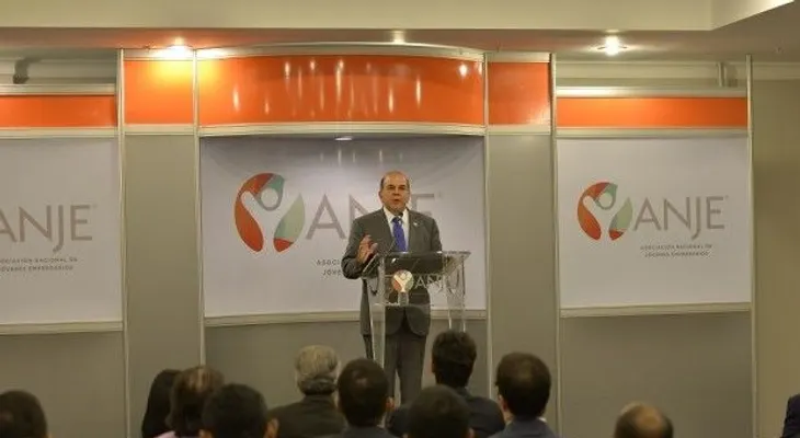 Pelegrín presenta ejes principales de su Plan de Gobierno