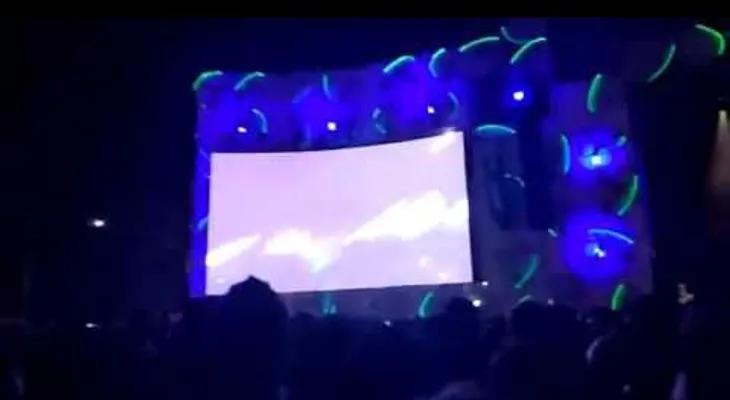 Escalofriante video: Un acróbata muere tras caer desde 28 metros de altura en un festival en Madrid