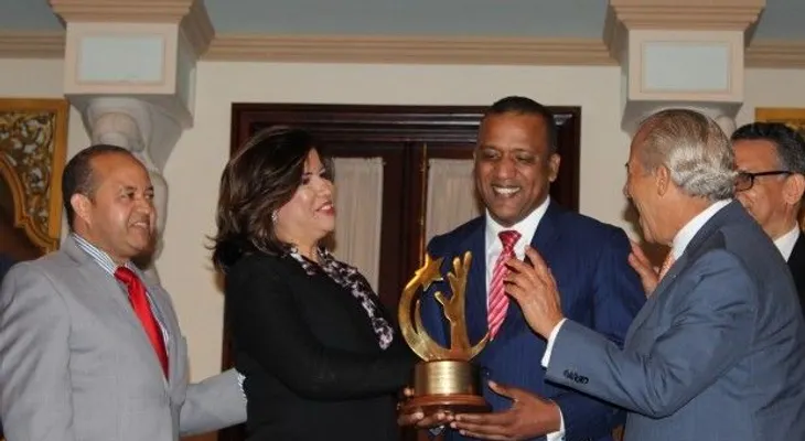 Gobierno entrega Premio Nacional a la Calidad a hospital Juan Bosch de La Vega