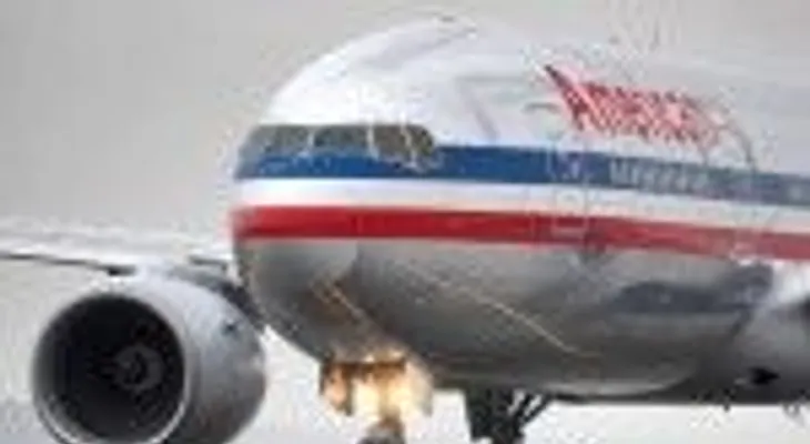 Piloto de American Airlines muere en pleno vuelo con 147 pasajeros a bordo