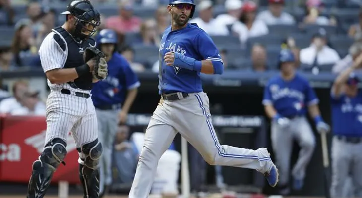Toronto gana serie en NY por primera vez en 2 años 