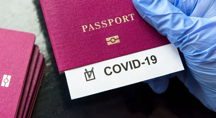 Nueva York lanza el primer "pasaporte COVID-19" de EEUU para acceder a eventos