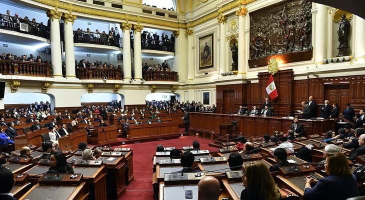Mano dura en Perú a la corrupción: avanza proyecto para que casos graves no prescriban